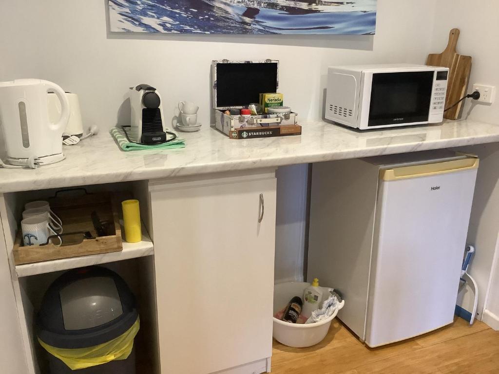 Oceanview Apartment photo