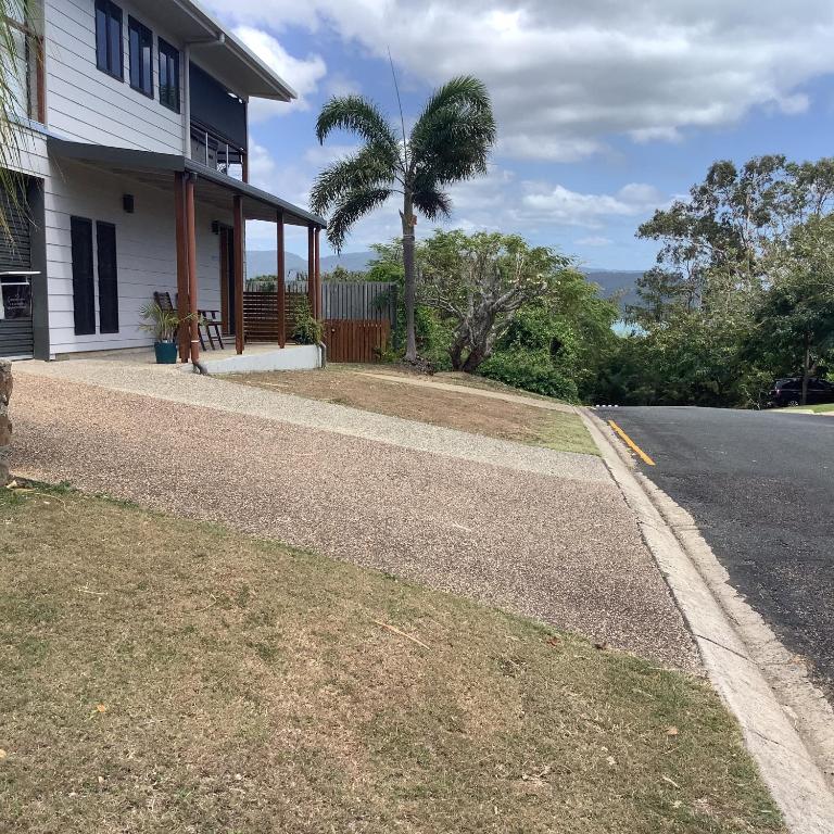Oceanview Apartment photo