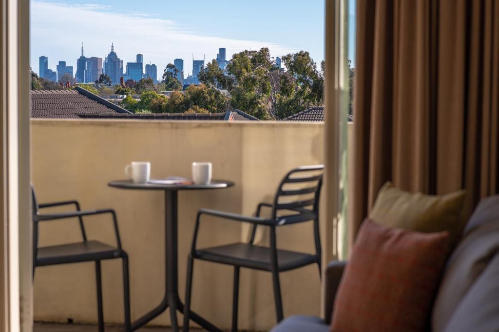 MainStay Suites Kew - img