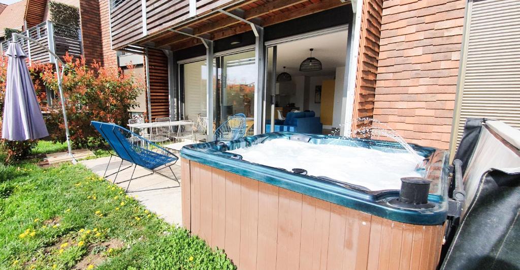 Les Bulles avec Jacuzzi Privatif & Parking privé - 3