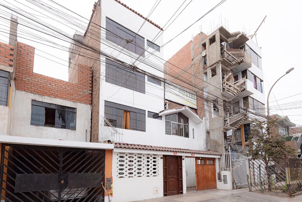 Hostal Las Fresas Lima Airport - 2
