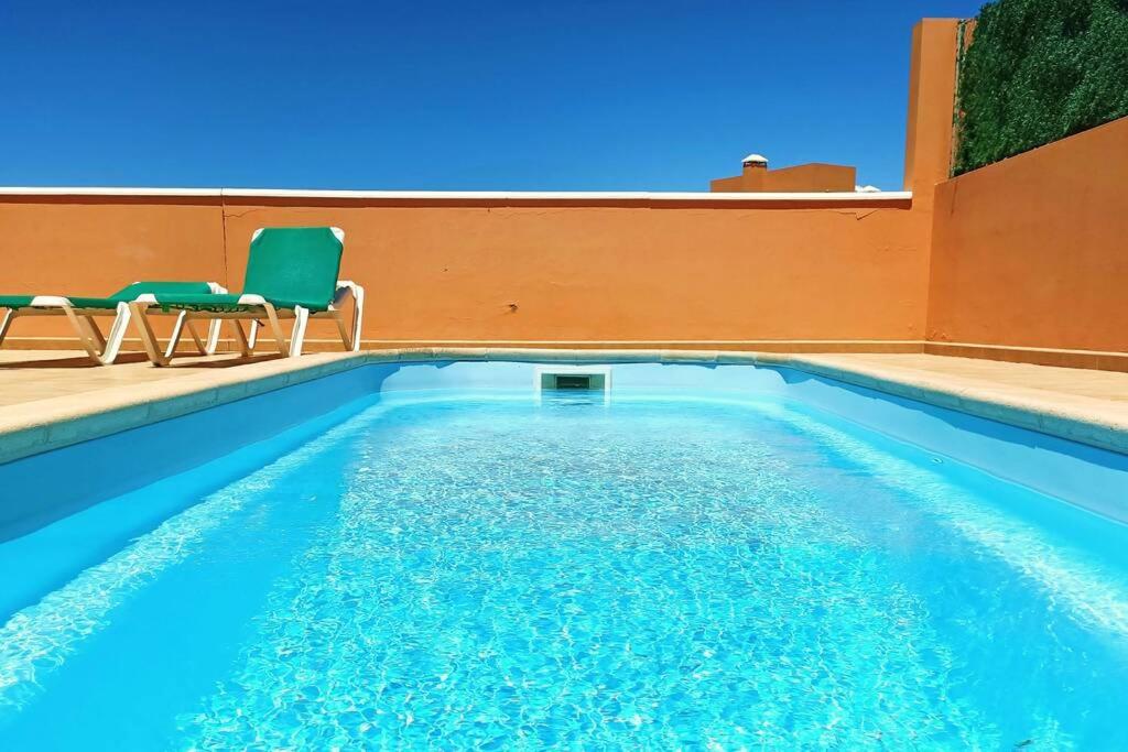 Casa Shakka Rocka: Lux Villa with Pool and View — Hotel in Fuerteventura