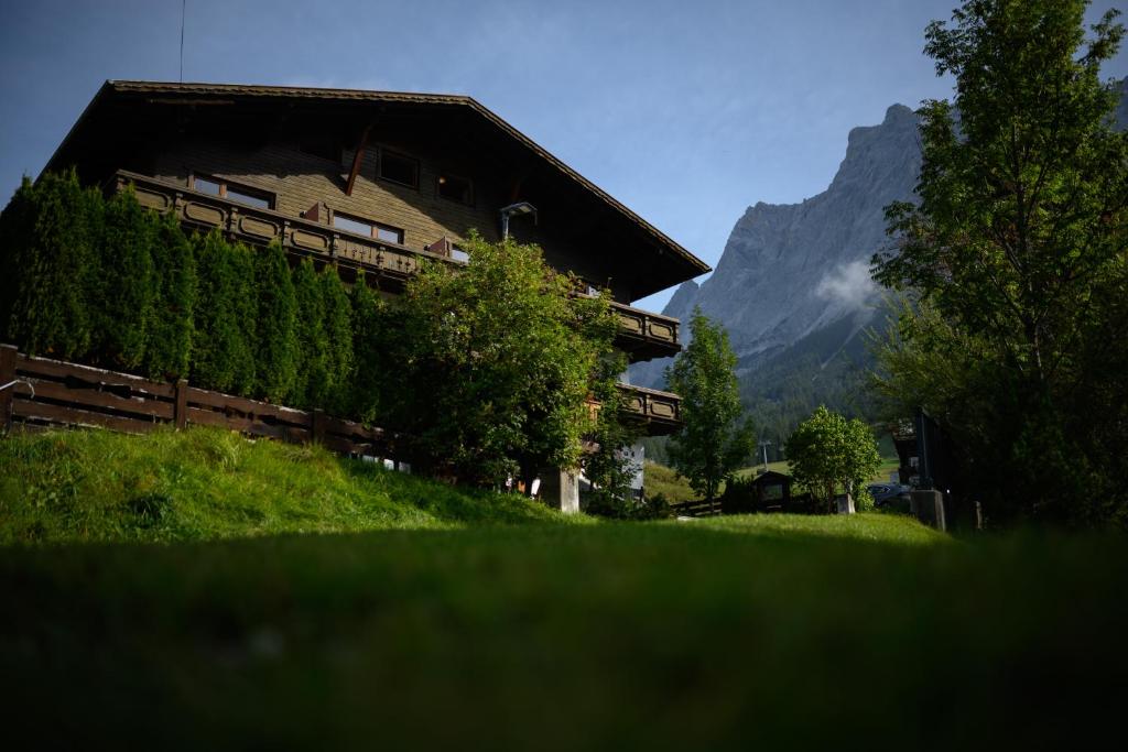 Sonnenburg Hotel - 1