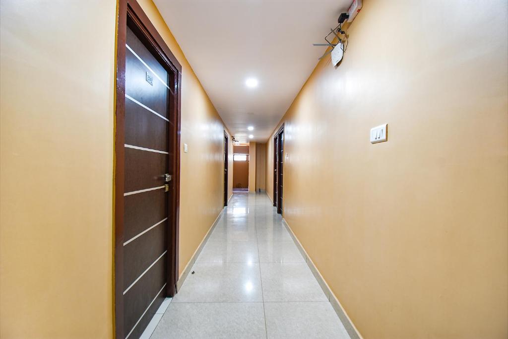 フロント・ロビー