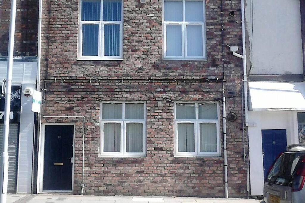 MARLEY MANSIONs APARTMENT KING ST REF 4/3 in Wallasey, United