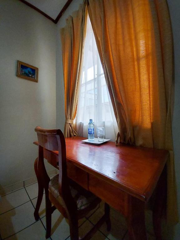 Hotel Continental Plaza photo