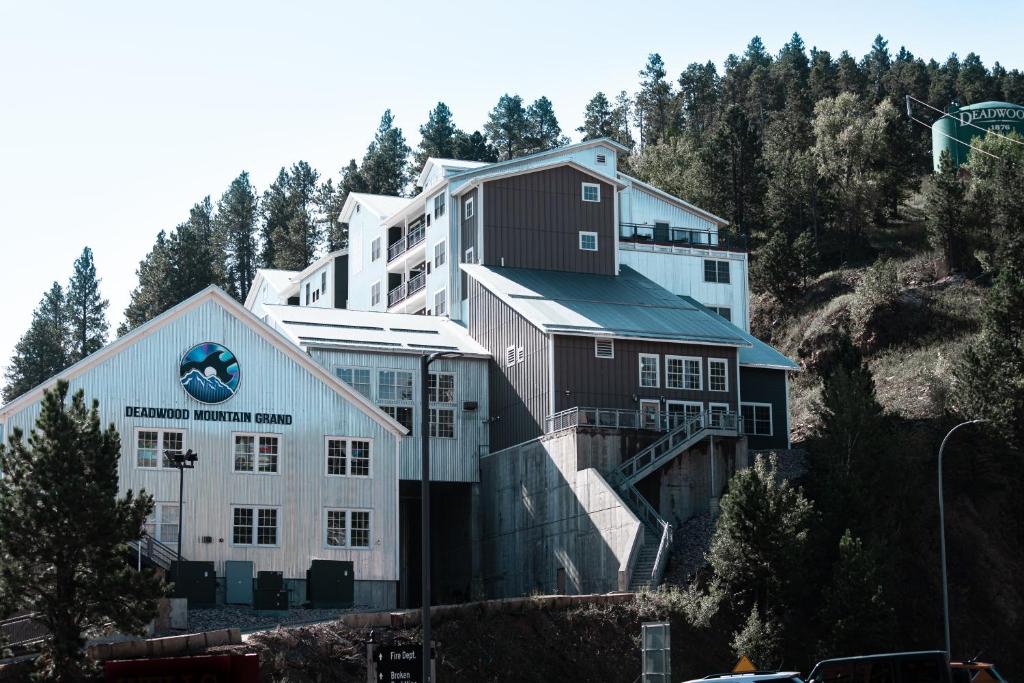 Holiday Inn Resort Deadwood Mountain Grand — Hotel in Deadwood (SD)