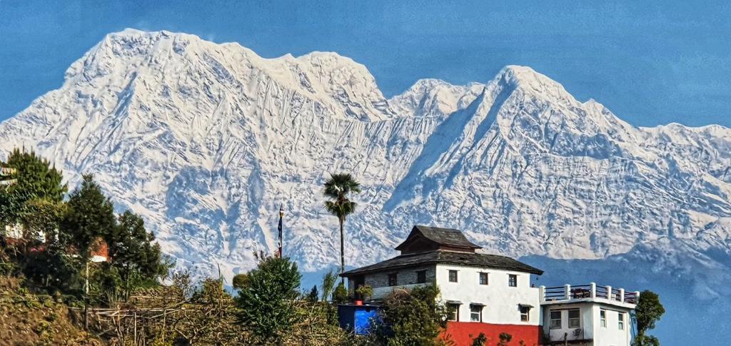 Club ES Deurali Resort — Hotel in Pokhara