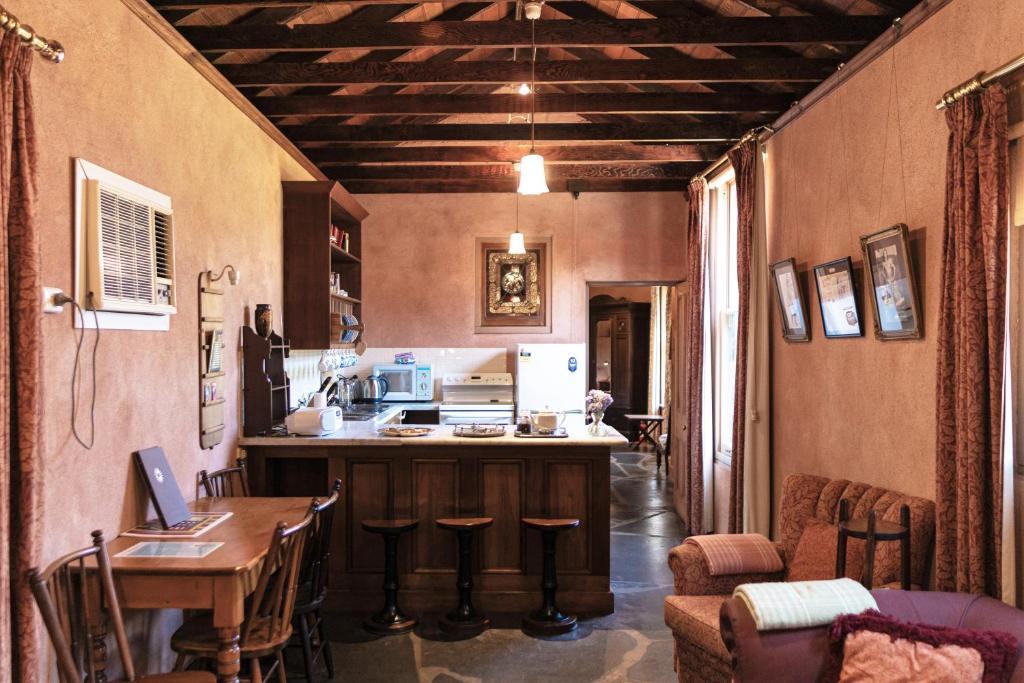 벅스턴 매너 아파트먼트 호텔 이미지 1