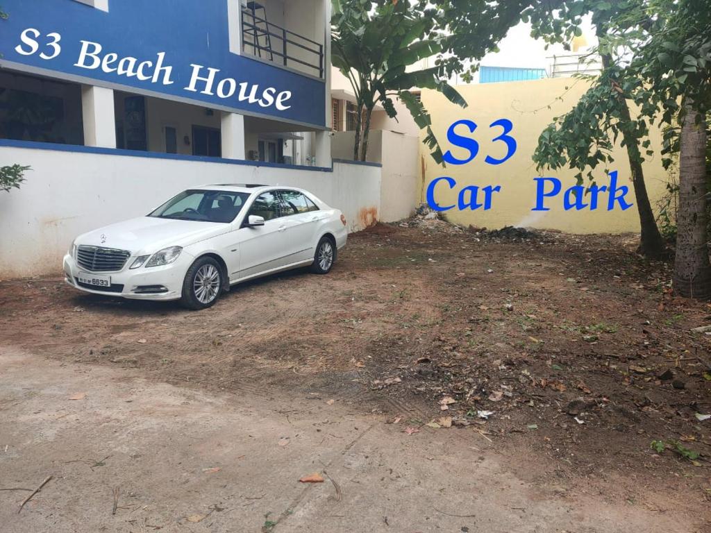 S3 Beach House photo