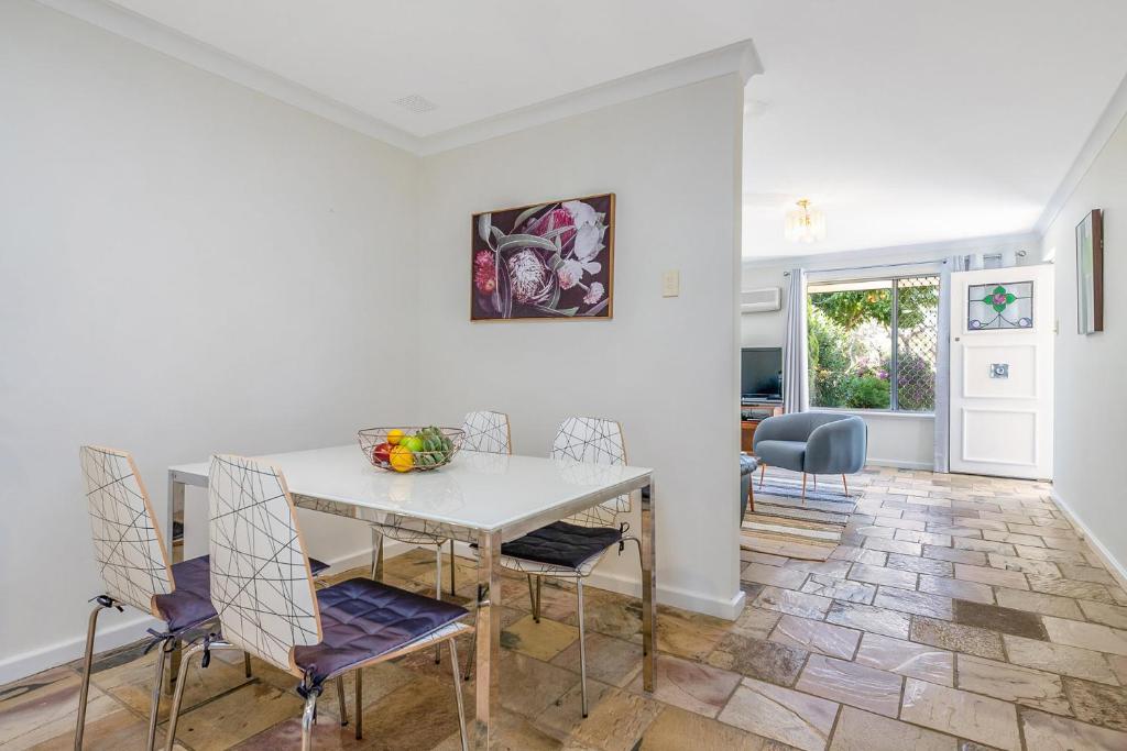 Layman Park Villa photo