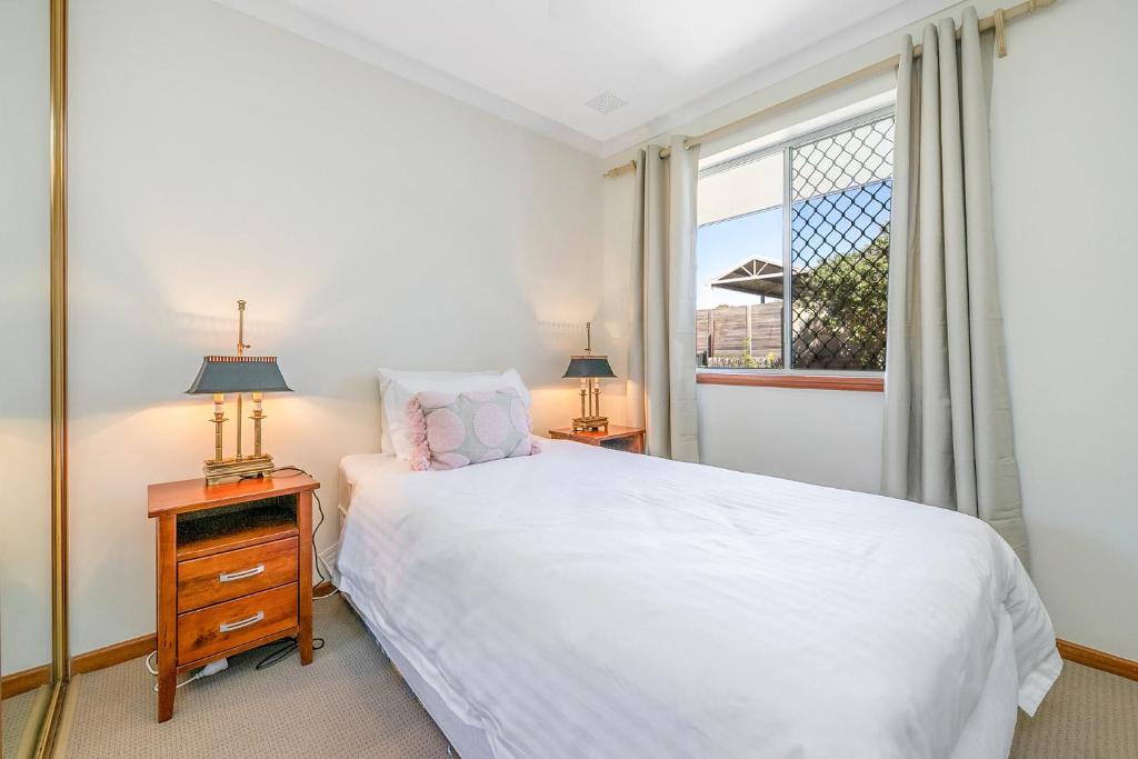 Layman Park Villa photo