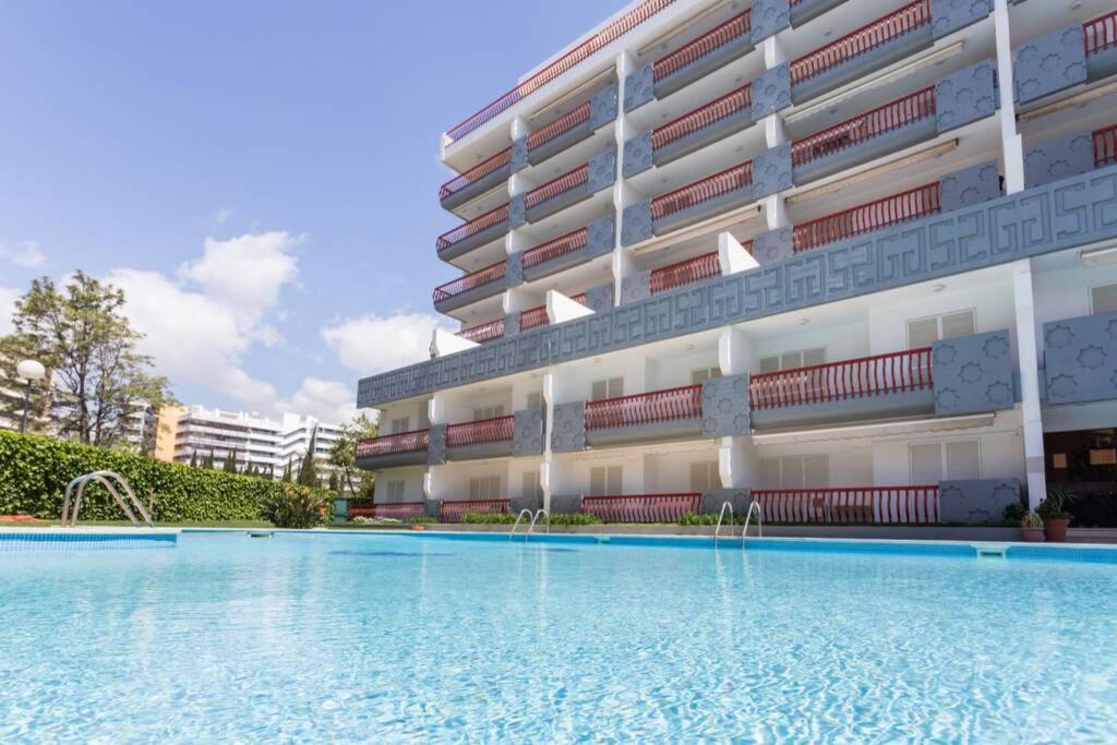 Tivoli Apt8 with Pool&Garage, Vilamoura