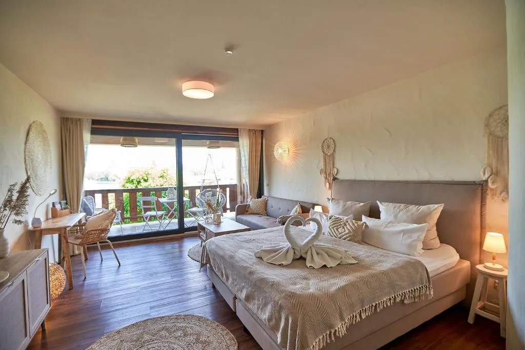 Lieblingsplatz Parey - Strandhaus Hotel, hotel in Parey
