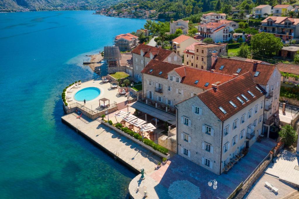 Hotel Splendido — Hotel in Kotor