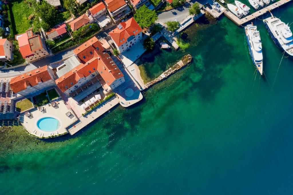 Hotel Splendido — Hotel building in Kotor, Kotor Municipality