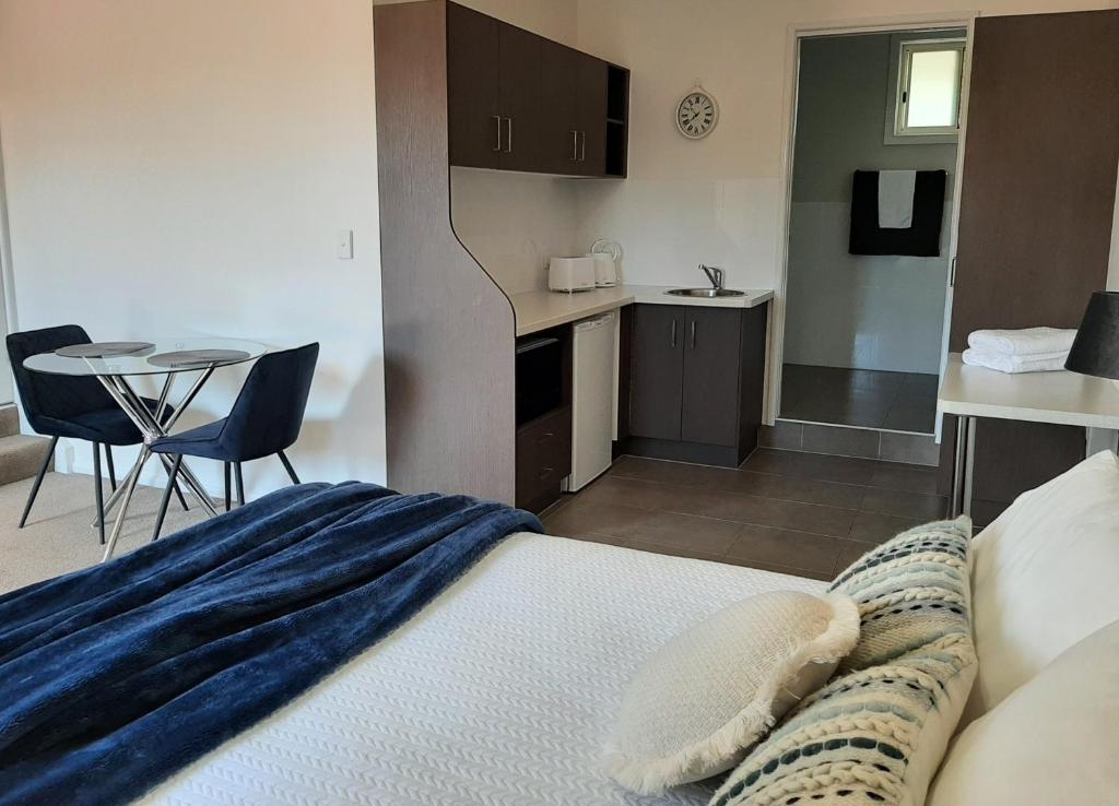 Tourist Road - Studio Unit - Wi-Fi — Hotel in Toowoomba