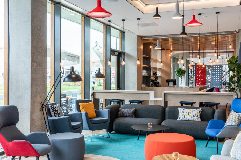 Holiday Inn Express Almere photo