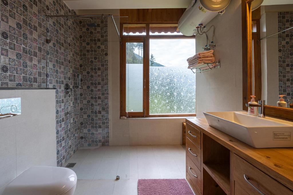 StayVista at The Wisteria House - Luxurious home with Lavish Interiors photo