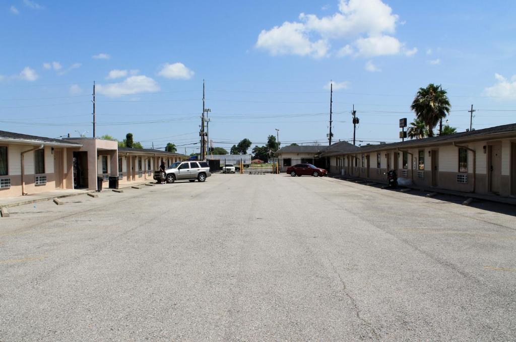 Best Way Inn and Suites - New Orleans photo