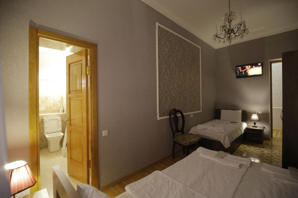 HOTEL COMFORT photo
