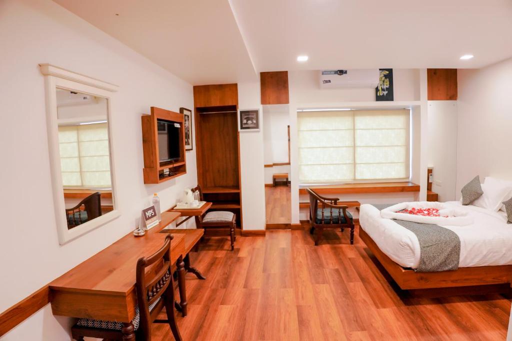 MPSROYALSUITES — Hotel in Perintalmanna
