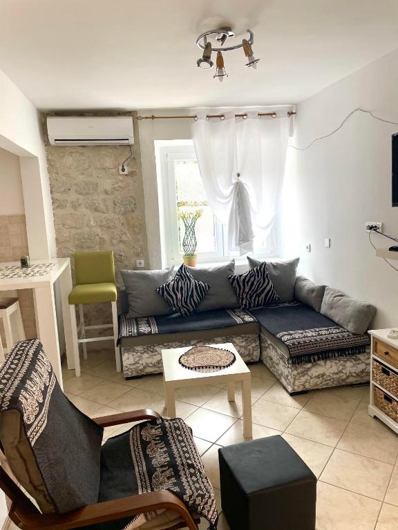 Cozy Little House Kotor - 2