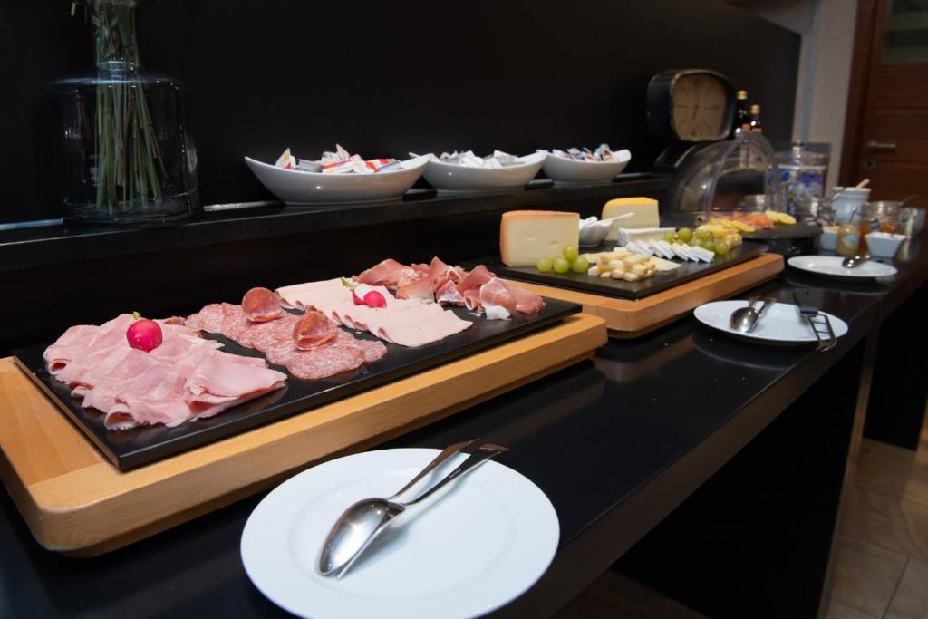 อาหารและเครื่องดื่ม