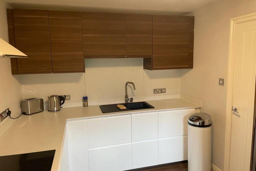 Luxury Apartment, Bellman Close, Windermere (2-bed, 2-bath) photo 5