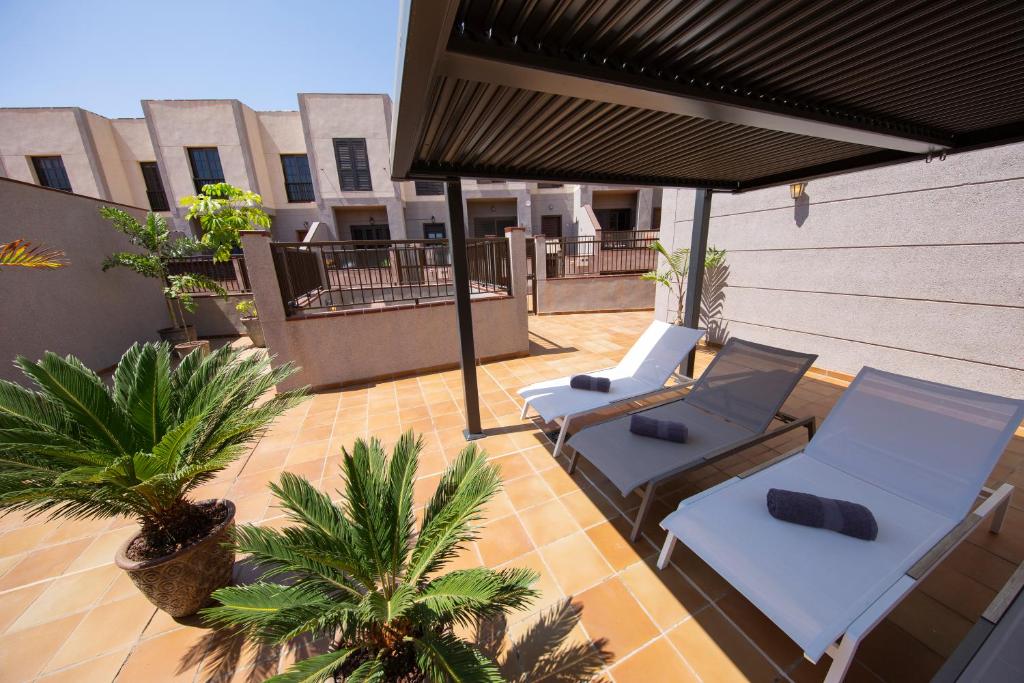 MEDANO4YOU The Wing Palace Tenerife - 2
