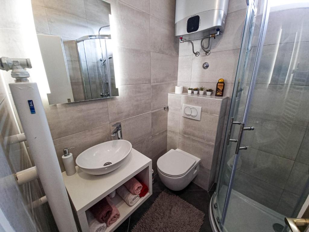 Apartment Apex penthouse self chack-in photo