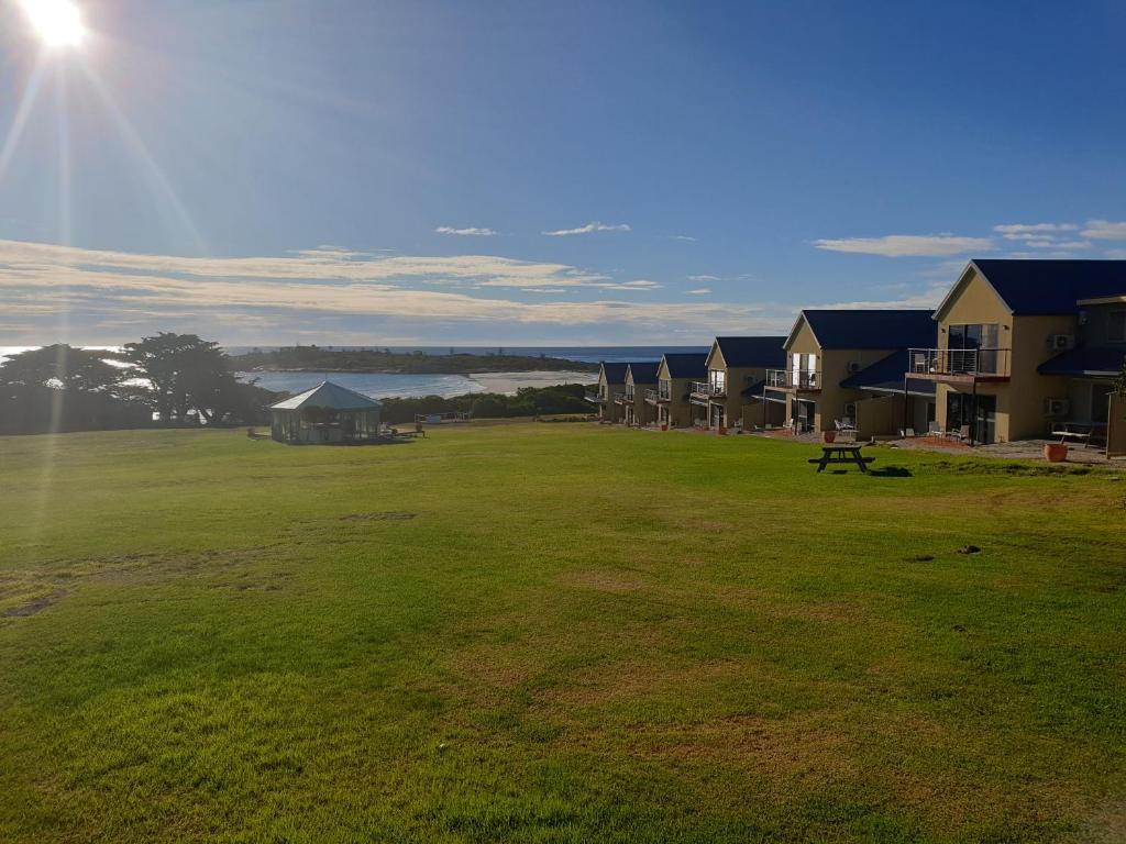 مناطق جذب قريبة