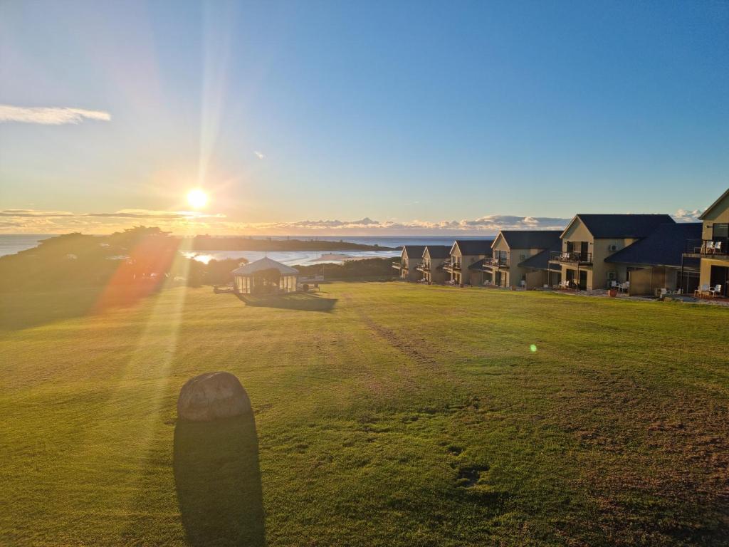 المنطقة المحيطة