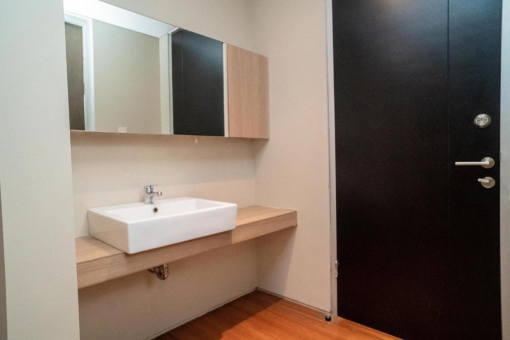 Three J Residence - img