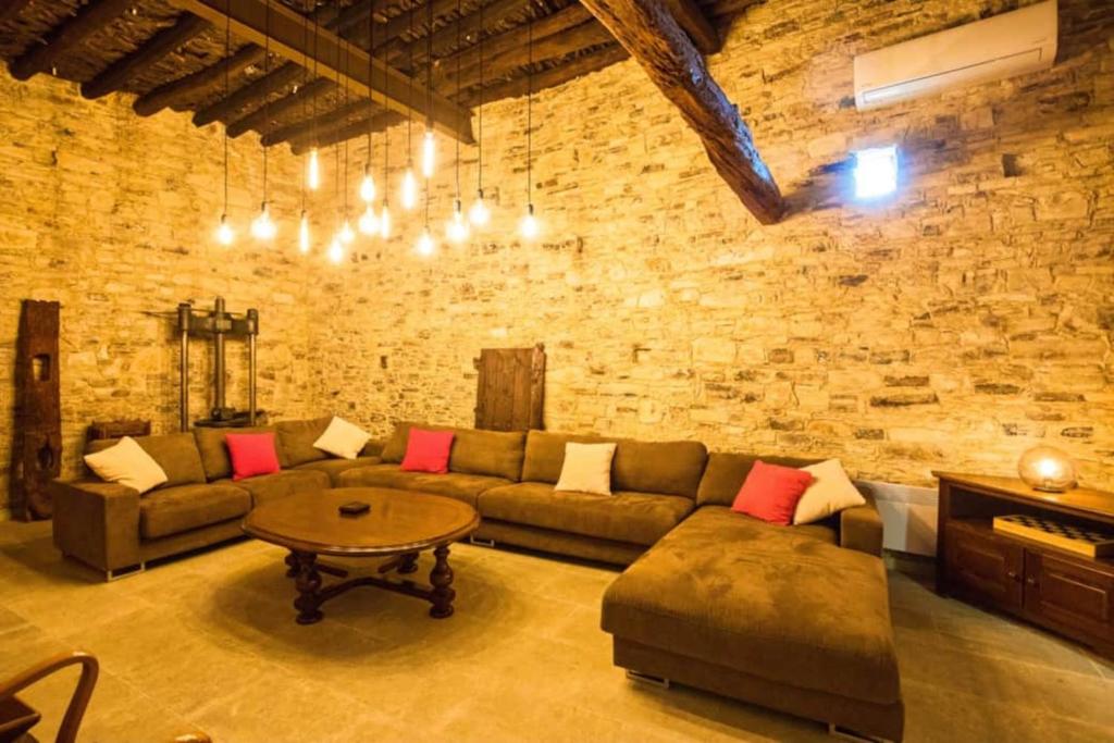 Whitestone Mill, Pano Lefkara