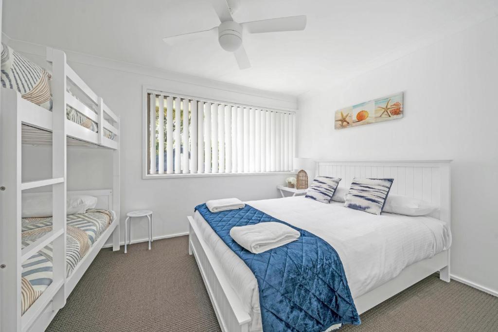 Husky 56 Deluxe Beachfront Villa's photo