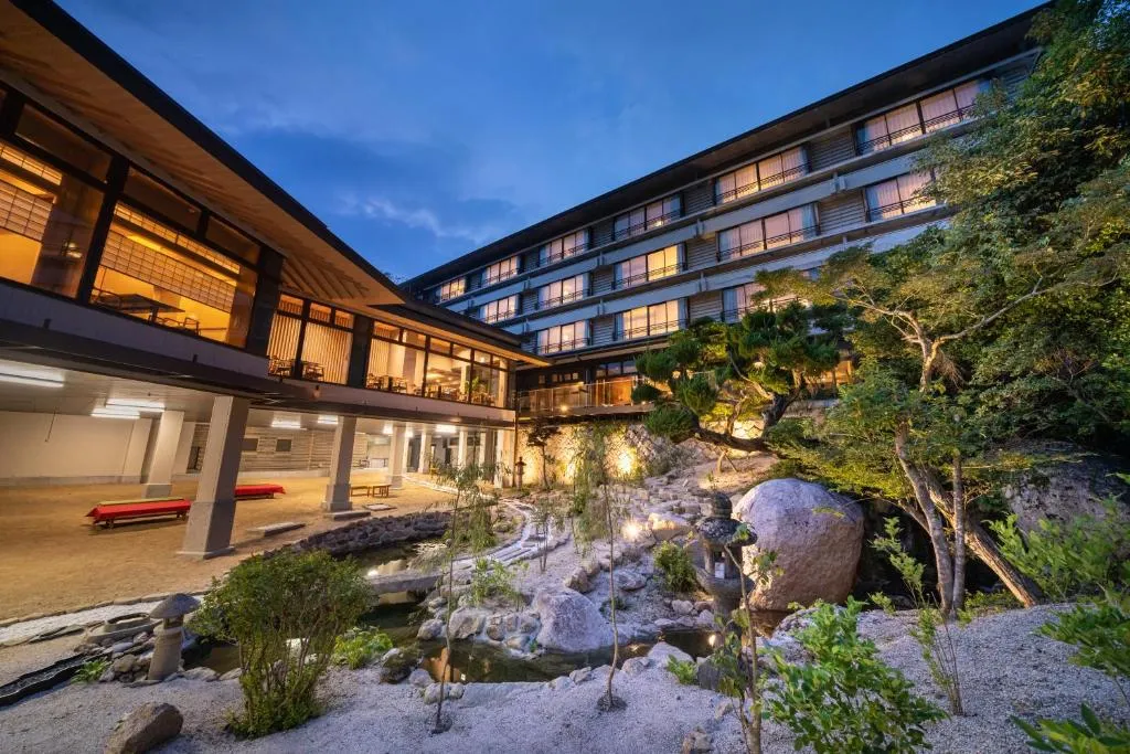 Miyajima Grand Hotel Arimoto, hotel in Miyajima