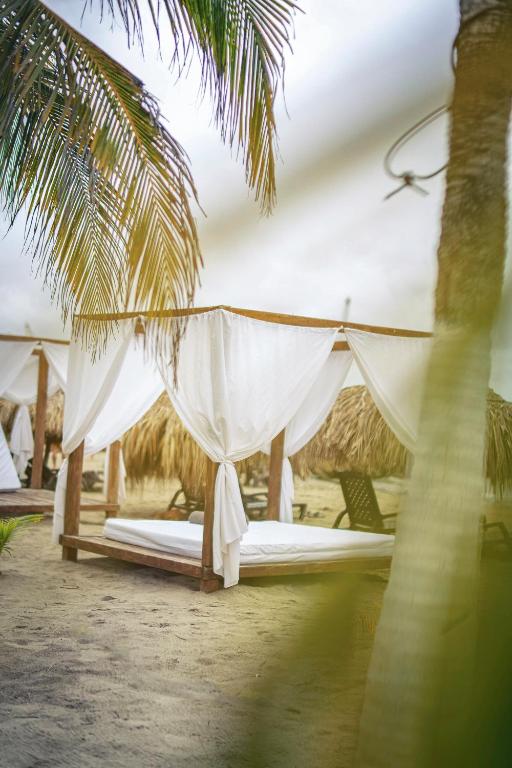 Loa Hotel photo