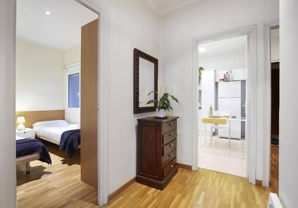 Apartamentos Calvet - 4