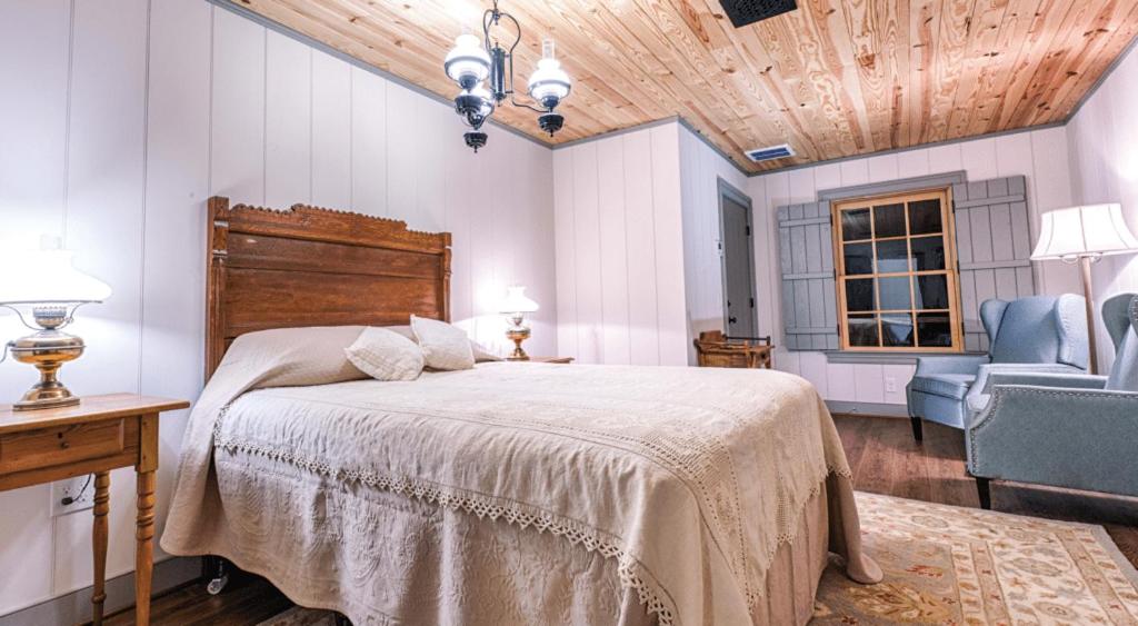 Inn at MeadowCroft photo