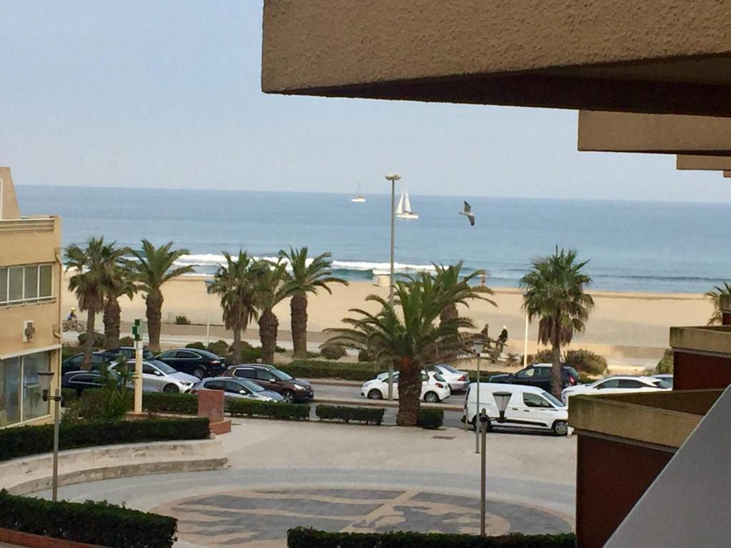 Studio Cozy en Bord de Plage avec Vue Mer et Wifi, Canet-en-Roussillon