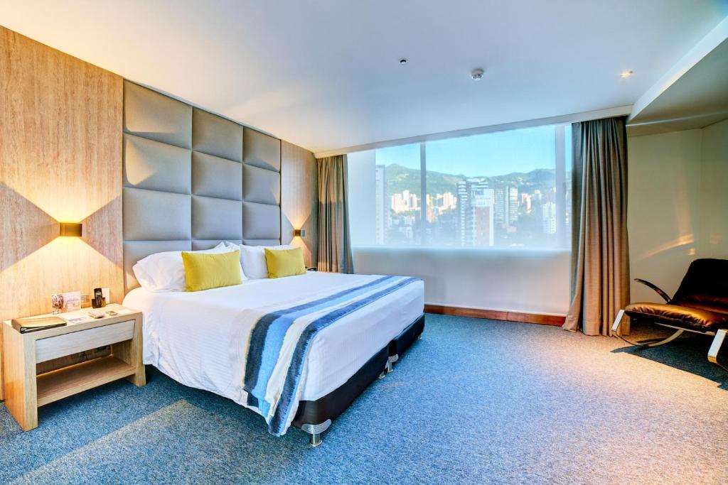 Hotel San Fernando Plaza photo