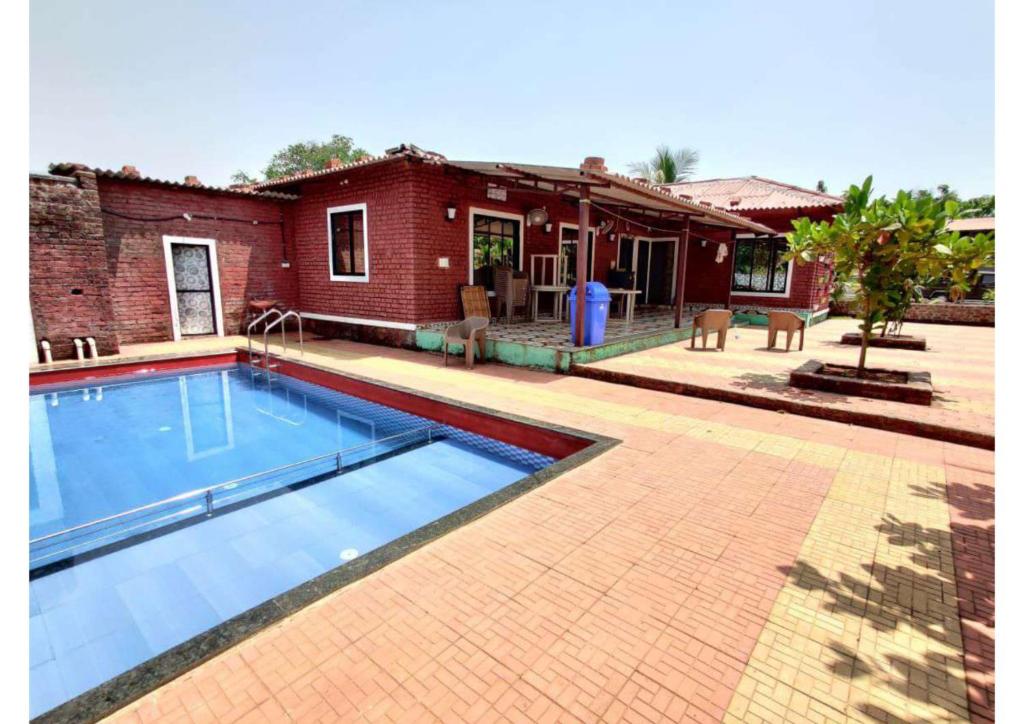 RED FarmHouse 2BHK — Hotel in Karjat