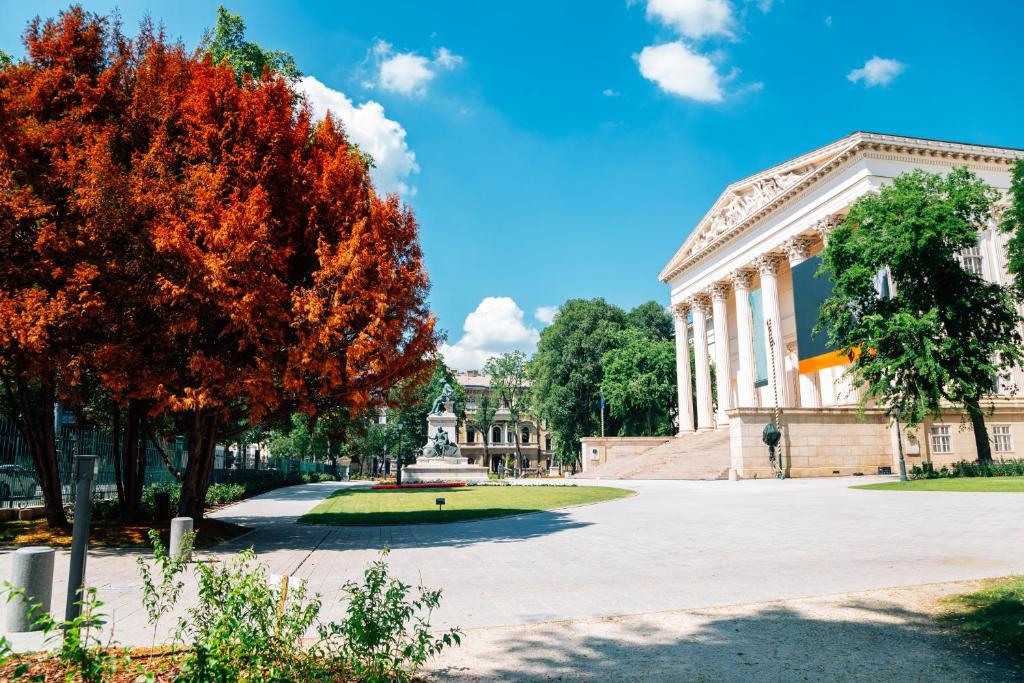 Nearby attraction, Budapest Museum Central in Budapest