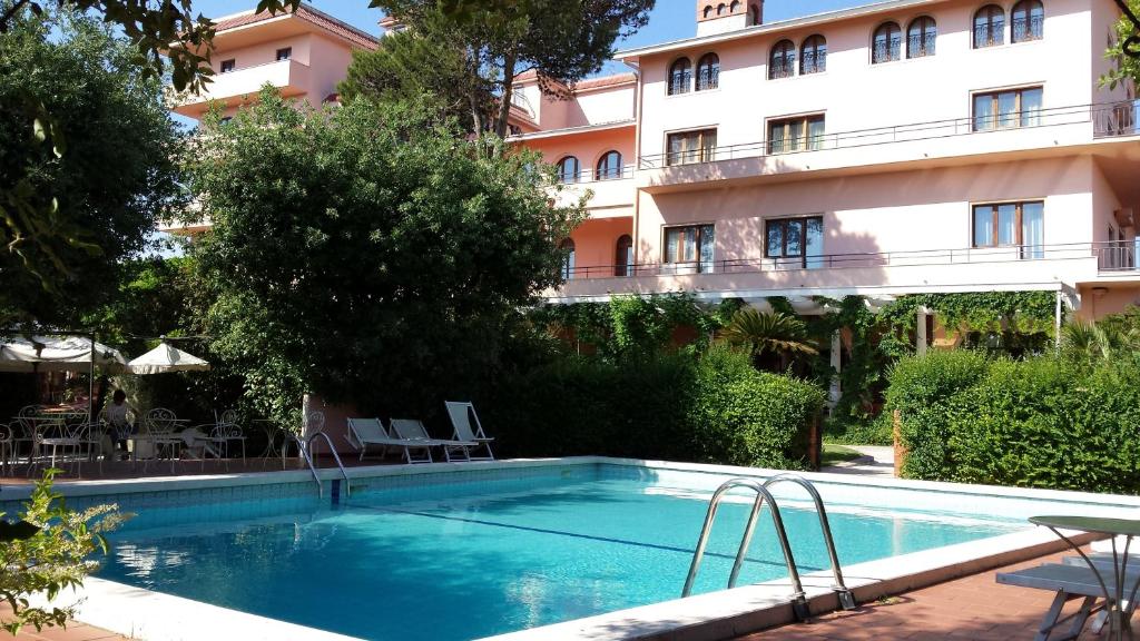 Swimming pool, Park Hotel San Michele in Martina Franca