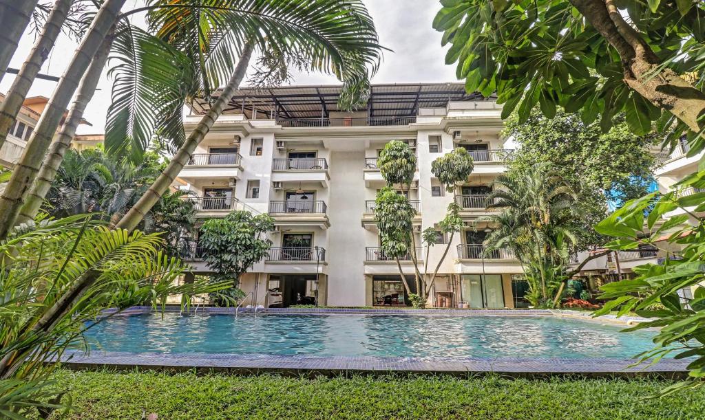 Treebo Aquamarine Arpora With Pool スイミングプール