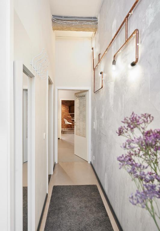 OLD PRINTING HOUSE - Modern I City I 2 Min HBF I E-Ladesaule