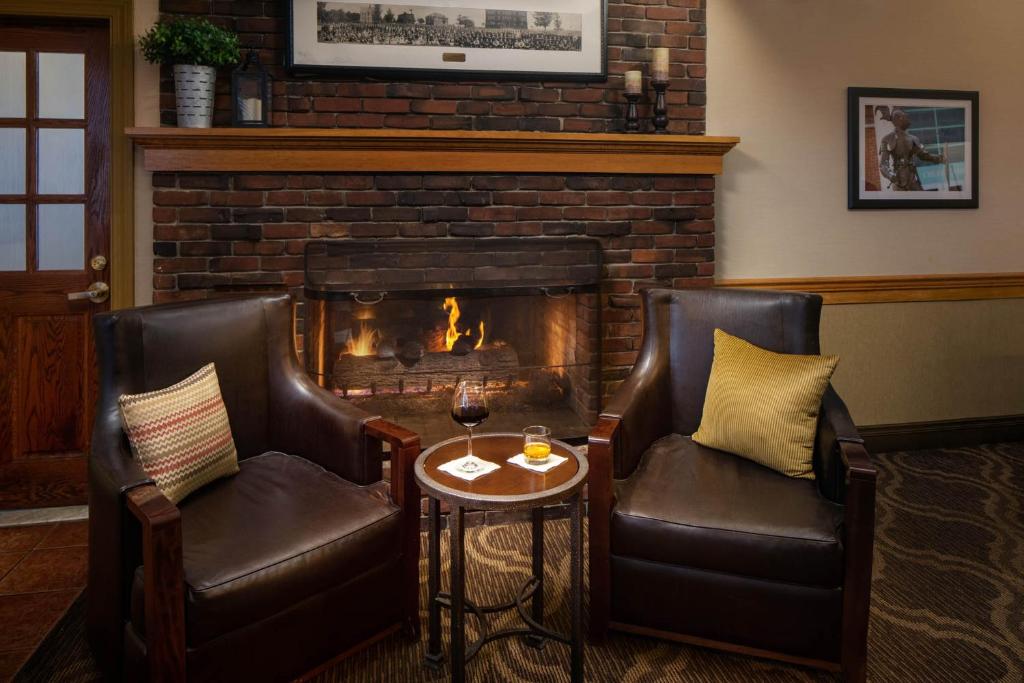 بيست ويسترن يونيفيرسيتي إن (Best Western University Inn)