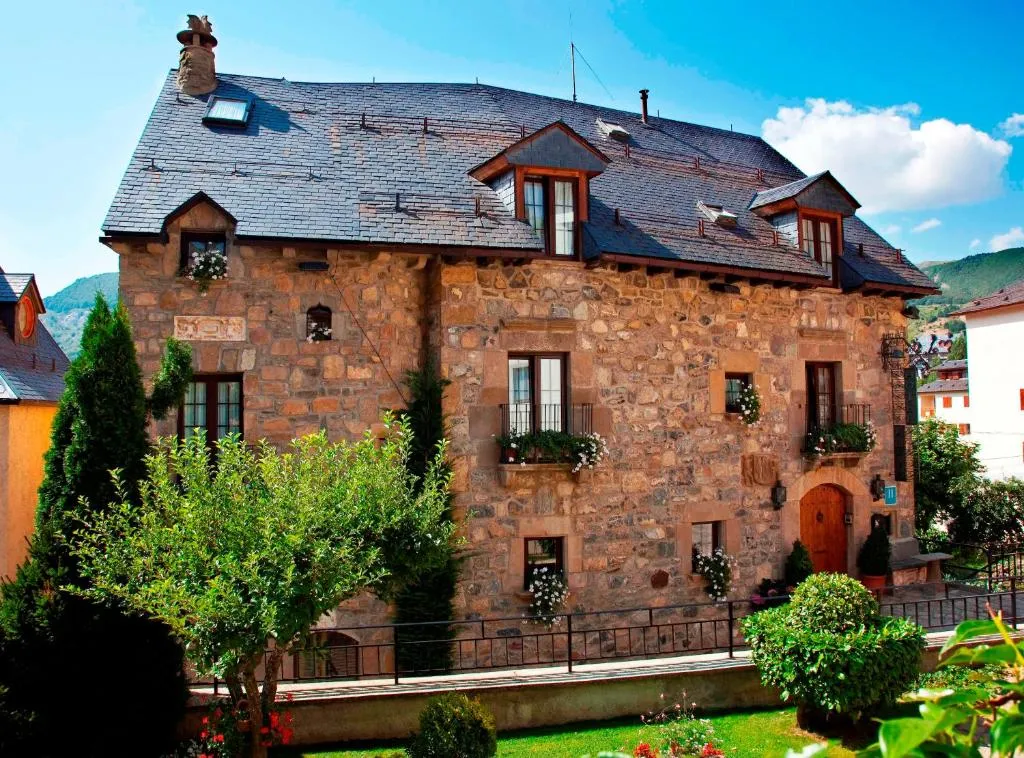 Hotel Almud, hotel in Sallent de Gállego