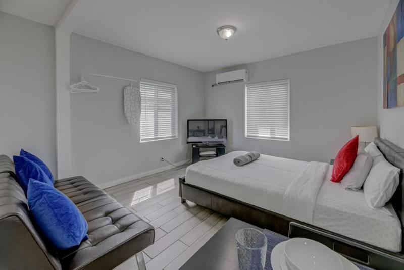 Adorable private apartments in the Heart of Miami! photo